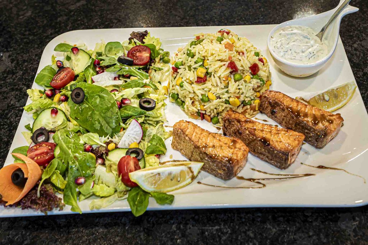 Frisches Lachsfilet vom Grill Villa Restaurant Soemmerda